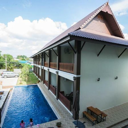 Sriananpura Chiang Mai Exterior foto
