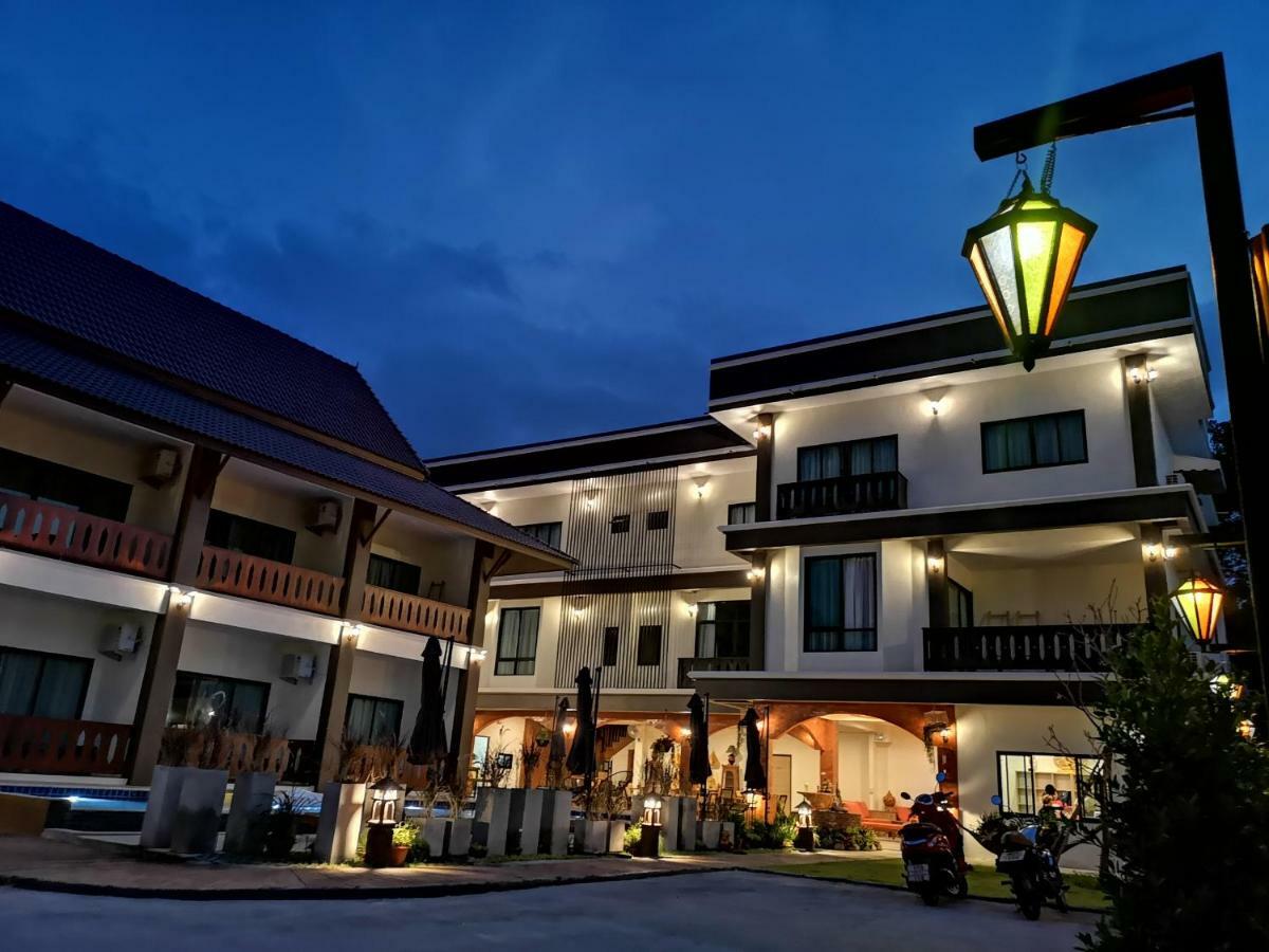 Sriananpura Chiang Mai Exterior foto