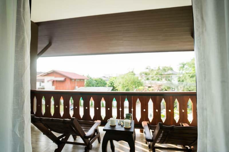 Sriananpura Chiang Mai Exterior foto
